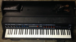 akai xe8