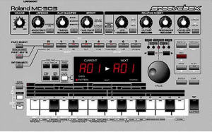 ROLAND MC-303