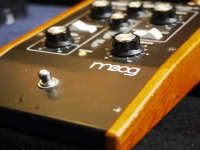 Moog MF-104Z analog delay demo