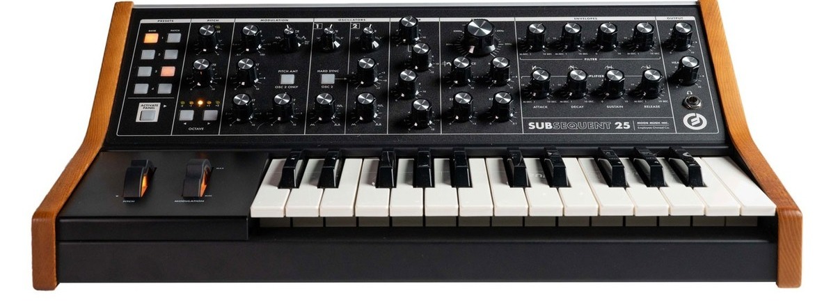 Moog subsequent 25