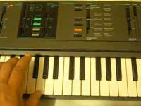 YAMAHA VSS 100 SAMPLING KEYBOARD 